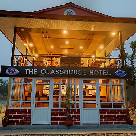 The Glasshouse Hotel Kawasoti Exterior foto