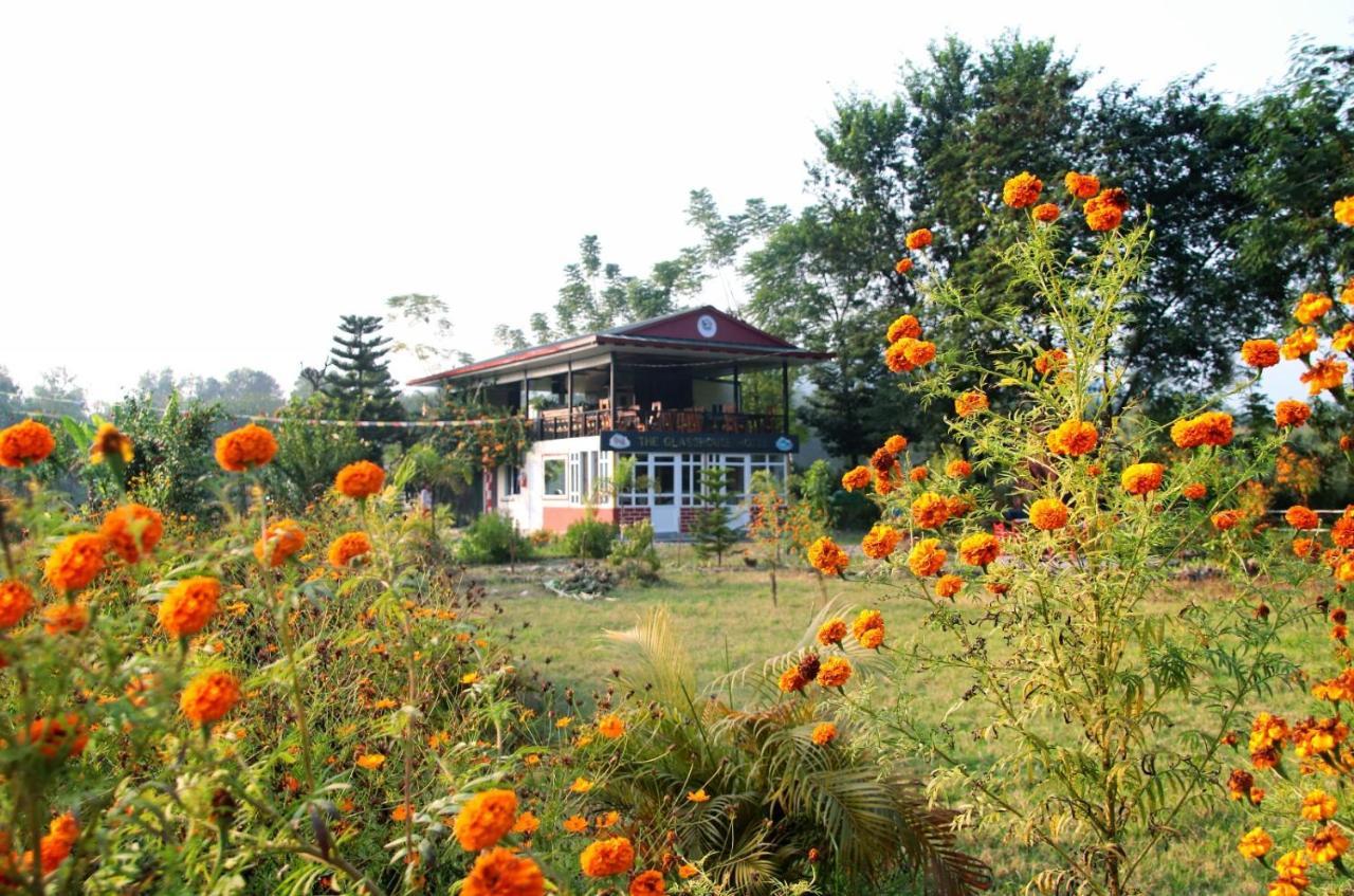 The Glasshouse Hotel Kawasoti Exterior foto